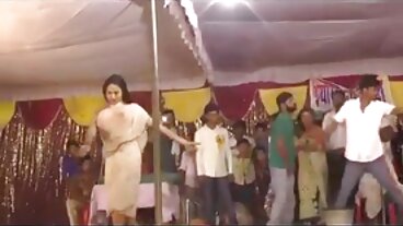 అత్యంత శక్తివంతమైన తెలుగు సెక్స్ మూవీస్ ఓపెన్ కోచ్ నినా ఎల్లేతో ఫుట్‌బాల్ టీమ్ ట్రై-అవుట్‌లు
